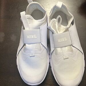 Brand New, Never Worn Nike Flex Runner , White